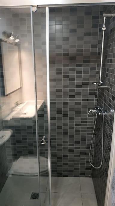 Fabuloso Apartamento En Triana Sevilla Bagian luar foto