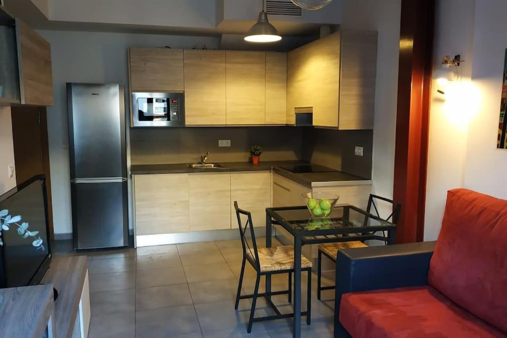 Fabuloso Apartamento En Triana Sevilla Bagian luar foto